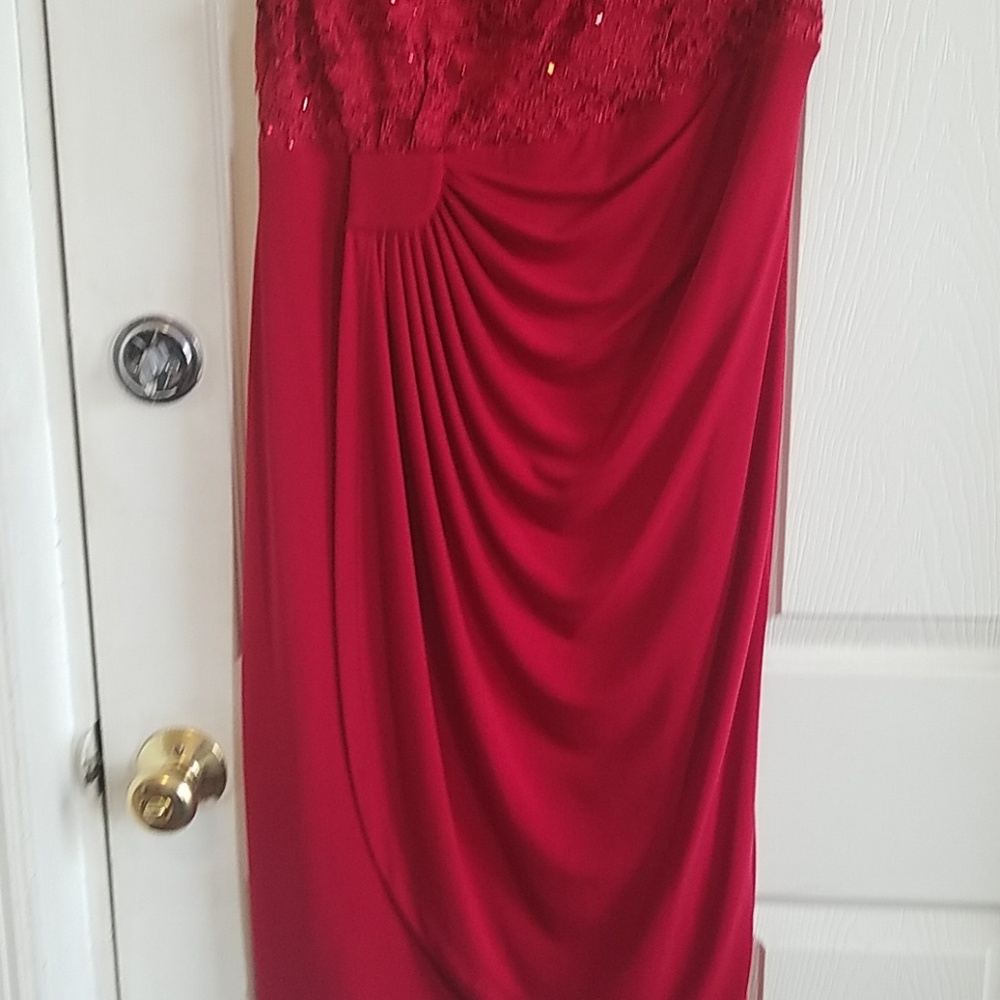 Dress - Picture 2 of 7
